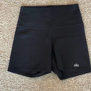 ALO Biker Airbrush Short BLACK